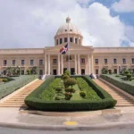 «Nuevo Decreto Prohíbe la Compra de Vehículos y Limita Exoneraciones, Viajes y Flanqueadores»